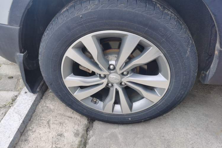 Used Geely Auto Emgrand X7 Sport 2016 1.8TD Automatic Smart Connectivity Version Right Rear Wheel Hub