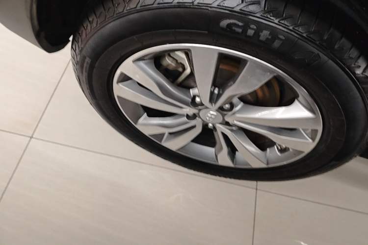 Used Geely Auto Emgrand X7 Sport 2016 1.8TD Automatic ZhiShang Model Right Rear Wheel Hub
