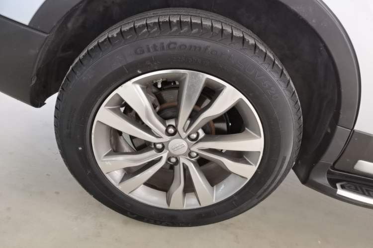 Used Geely Auto Emgrand X7 Sport 2016 1.8TD Automatic Smart Model Right Rear Wheel Hub