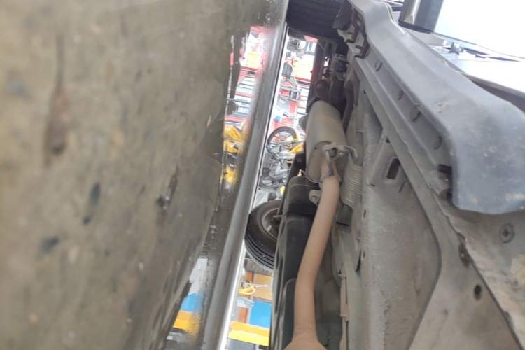 Used Geely Auto Emgrand X7 Sport 2016 1.8TD Automatic ZhiShang Model Right Side Sill