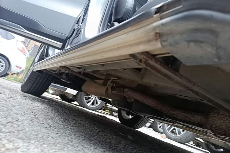 Used Geely Auto Emgrand X7 Sport 2016 1.8TD Automatic Smart Connectivity Version Right Side Sill