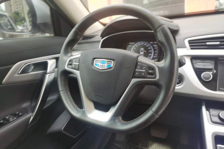 Used Geely Auto Emgrand X7 Sport 2016 1.8TD Automatic Smart Connectivity Version Steering Wheel