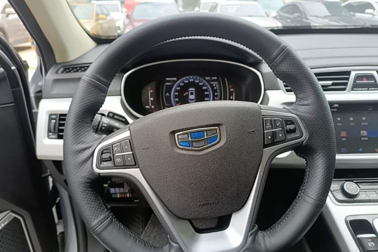 Used Geely Auto Emgrand X7 Sport 2016 1.8TD Automatic Smart Connectivity Version Steering Wheel