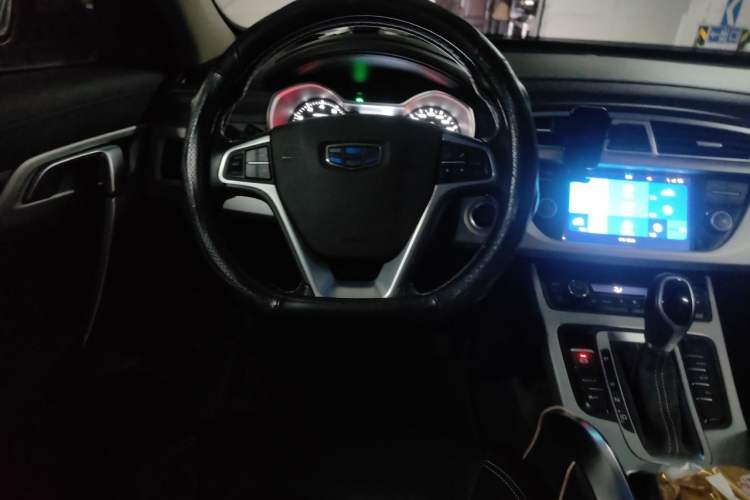 Used Geely Auto Emgrand X7 Sport 2016 1.8TD Automatic ZhiShang Model Steering Wheel