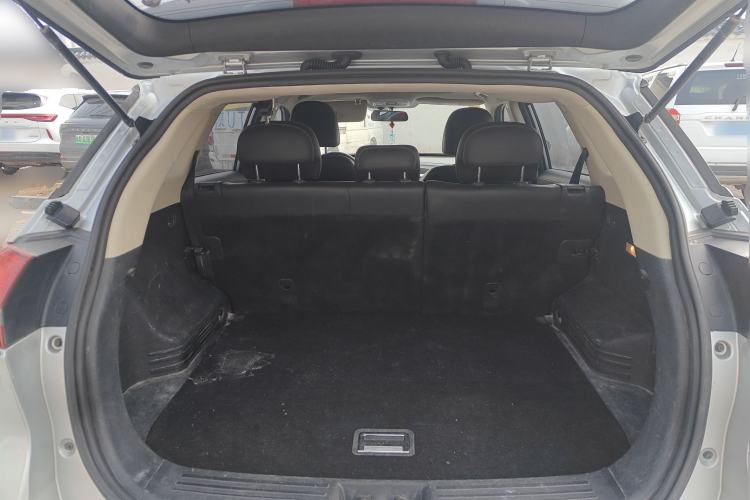 Used Geely Auto Emgrand X7 Sport 2016 2.0L Manual ZhiShang Version Trunk