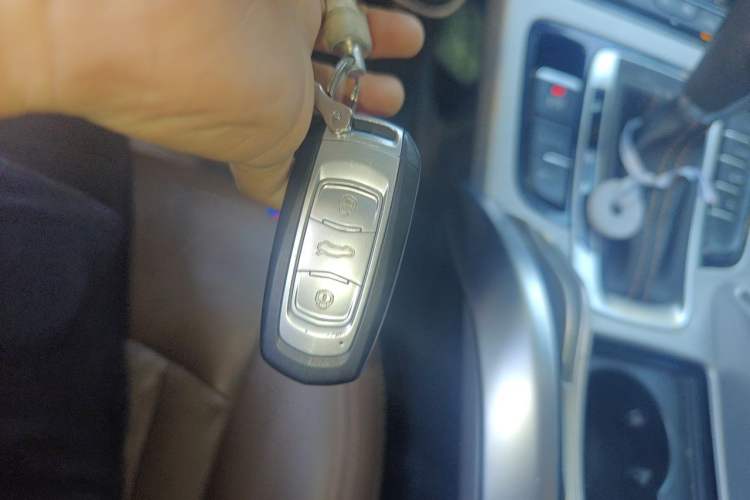Used Geely Auto Emgrand X7 Sport 2016 1.8TD Automatic ZhiZun Version Vehicle Key