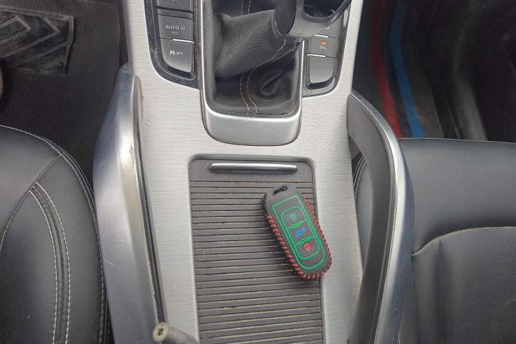 Used Geely Auto Emgrand X7 Sport 2016 2.0L Manual ZhiShang Version Vehicle Key