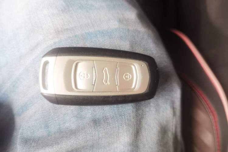 Used Geely Auto Emgrand X7 Sport 2016 1.8TD Automatic ZhiShang Model Vehicle Key
