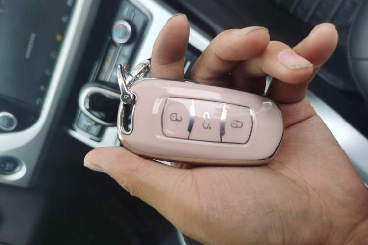 Used Geely Auto Emgrand X7 Sport 2016 1.8TD Automatic Smart Connectivity Version Vehicle Key