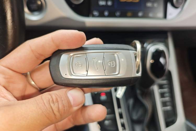 Used Geely Auto Emgrand X7 Sport 2016 1.8TD Automatic ZhiZun Version Vehicle Key