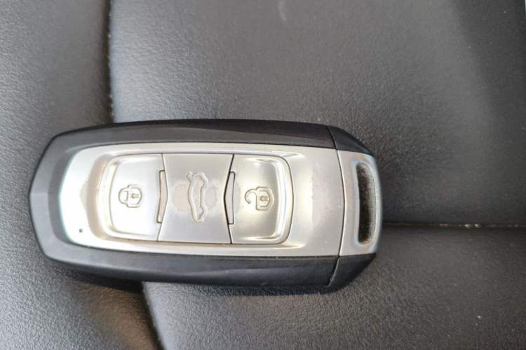 Used Geely Auto Emgrand X7 Sport 2016 1.8TD Automatic ZhiShang Model Vehicle Key
