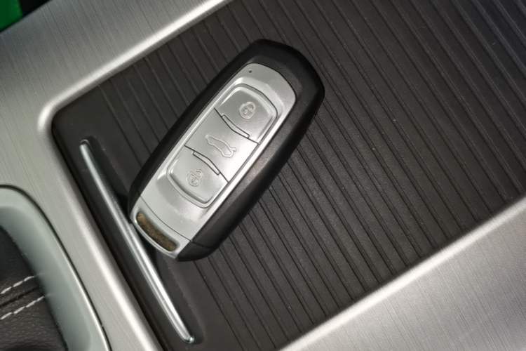 Used Geely Auto Emgrand X7 Sport 2016 1.8TD Automatic Smart Model Vehicle Key