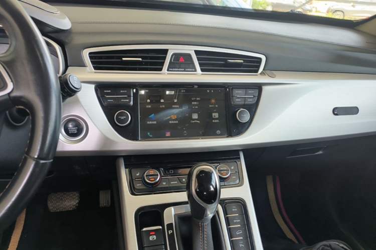 Used Geely Auto Emgrand X7 Sport 2016 1.8TD Automatic ZhiZun Version Audio And AC Panel