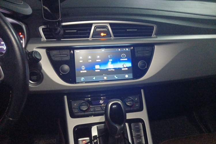 Used Geely Auto Emgrand X7 Sport 2016 1.8TD Automatic ZhiZun Version Audio And AC Panel