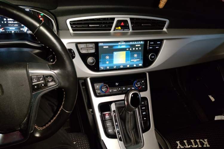 Used Geely Auto Emgrand X7 Sport 2016 1.8TD Automatic ZhiZun Version Audio And AC Panel