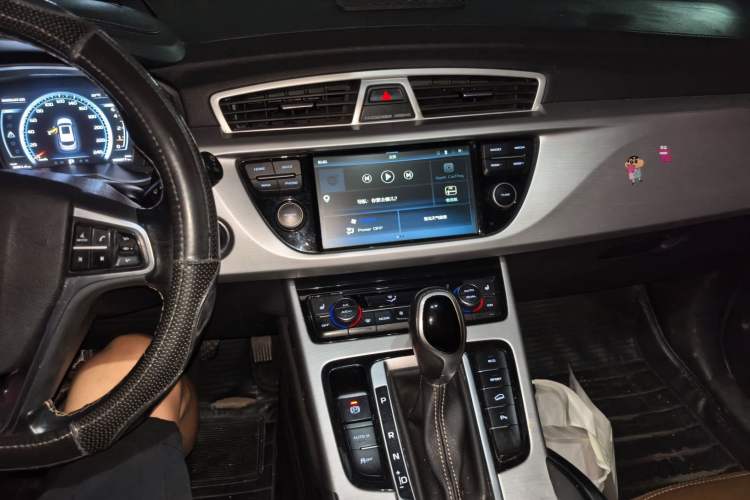 Used Geely Auto Emgrand X7 Sport 2016 1.8TD Automatic ZhiZun Version Audio And AC Panel