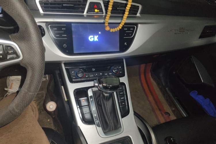 Used Geely Auto Emgrand X7 Sport 2016 1.8TD Automatic Smart Model Audio And AC Panel