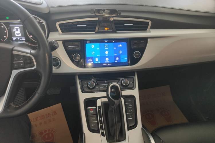Used Geely Auto Emgrand X7 Sport 2016 1.8TD Automatic ZhiShang Model Audio And AC Panel