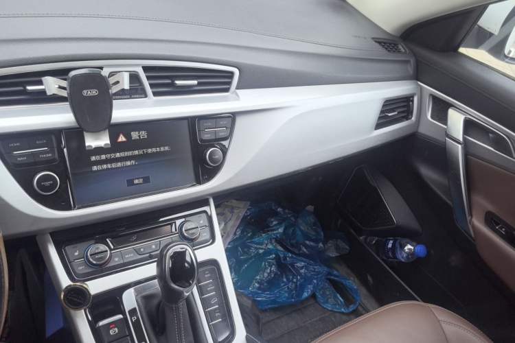 Used Geely Auto Emgrand X7 Sport 2016 1.8TD Automatic ZhiZun Version Audio And AC Panel