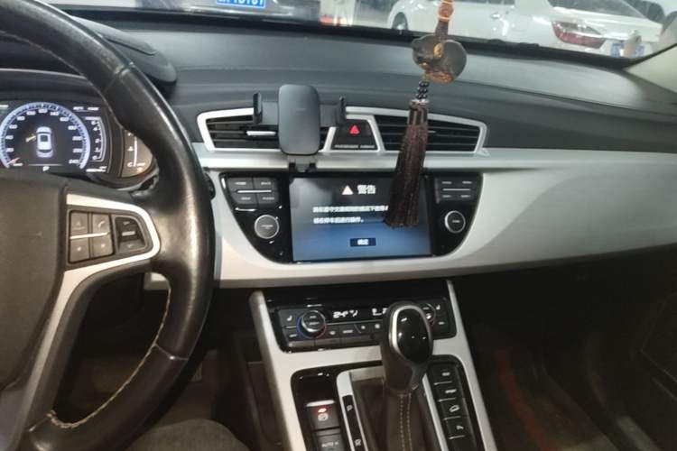 Used Geely Auto Emgrand X7 Sport 2016 1.8TD Automatic ZhiZun Version Audio And AC Panel