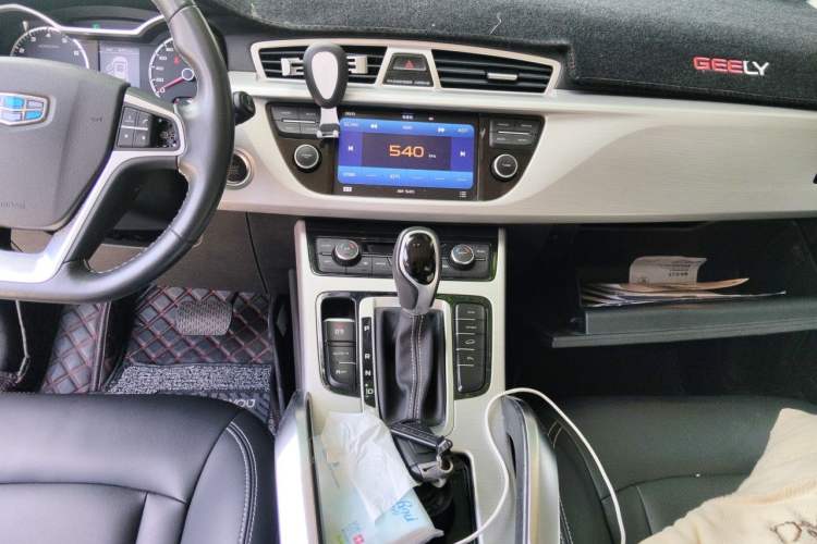 Used Geely Auto Emgrand X7 Sport 2016 1.8TD Automatic ZhiShang Model Audio And AC Panel
