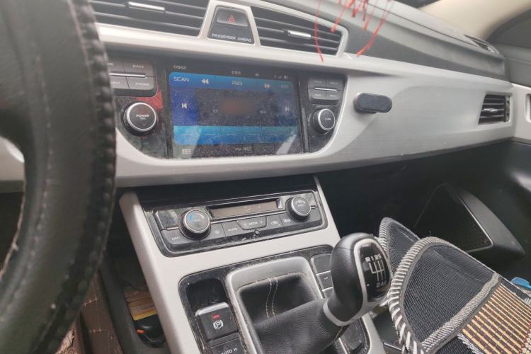 Used Geely Auto Emgrand X7 Sport 2016 2.0L Manual ZhiShang Version Audio And AC Panel
