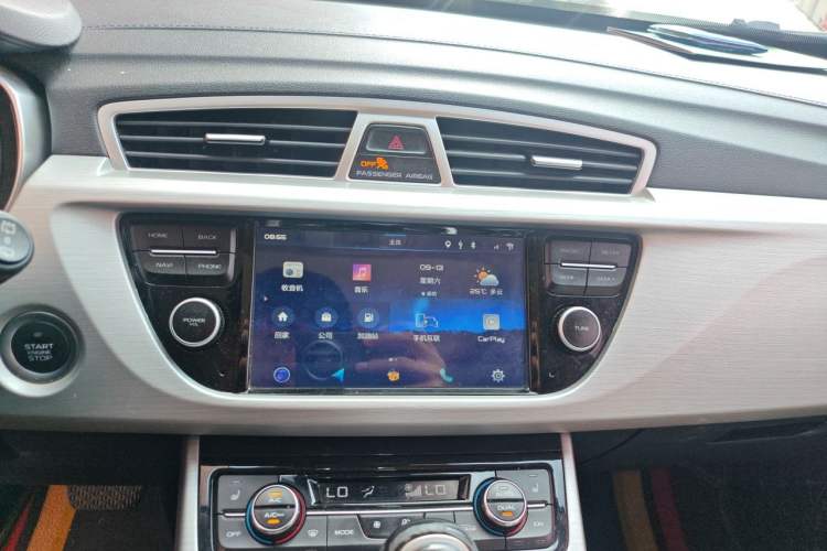 Used Geely Auto Emgrand X7 Sport 2016 1.8TD Automatic ZhiZun Version Audio And AC Panel