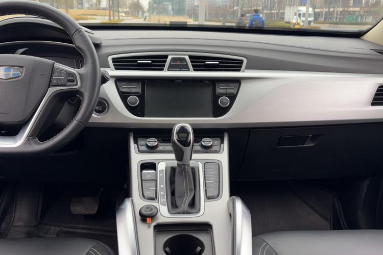 Used Geely Auto Emgrand X7 Sport 2016 1.8TD Automatic Smart Model Audio And AC Panel