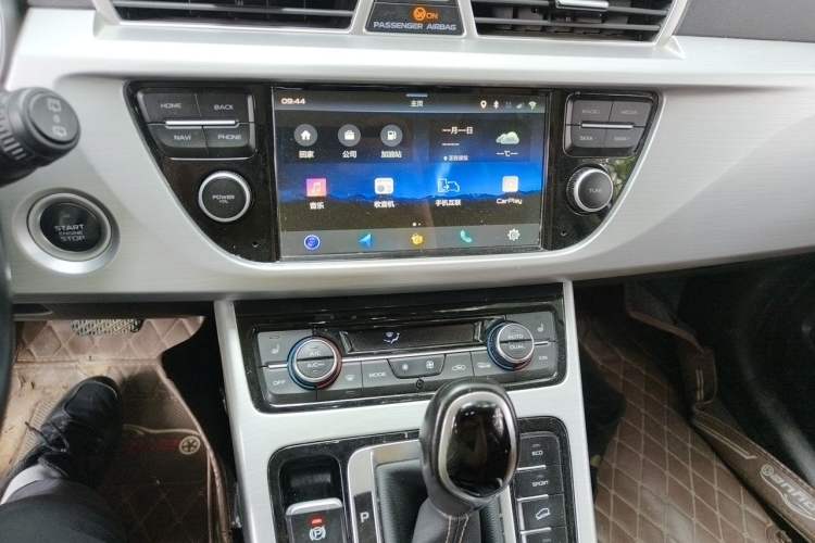 Used Geely Auto Emgrand X7 Sport 2016 1.8TD Automatic ZhiZun Version Audio And AC Panel