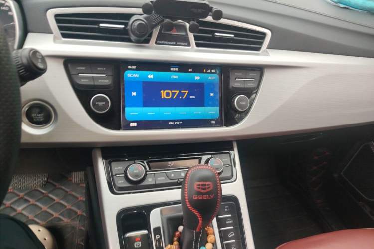Used Geely Auto Emgrand X7 Sport 2016 1.8TD Automatic ZhiShang Model Audio And AC Panel