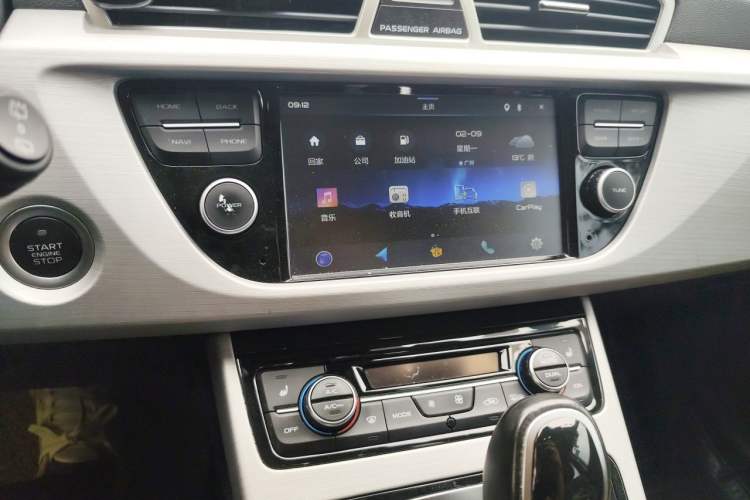 Used Geely Auto Emgrand X7 Sport 2016 1.8TD Automatic ZhiZun Version Audio And AC Panel