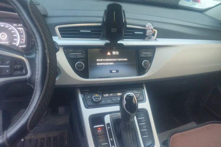 Used Geely Auto Emgrand X7 Sport 2016 1.8TD Automatic Smart Model Audio And AC Panel