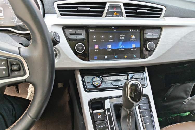 Used Geely Auto Emgrand X7 Sport 2016 1.8TD Automatic ZhiZun Version Audio And AC Panel