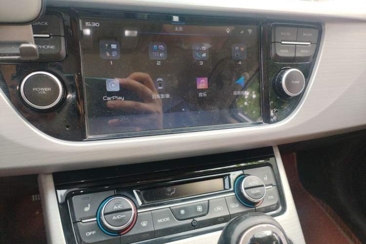 Used Geely Auto Emgrand X7 Sport 2016 1.8TD Automatic ZhiZun Version Audio And AC Panel