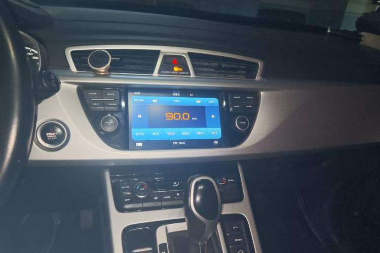 Used Geely Auto Emgrand X7 Sport 2016 1.8TD Automatic ZhiShang Model Audio And AC Panel