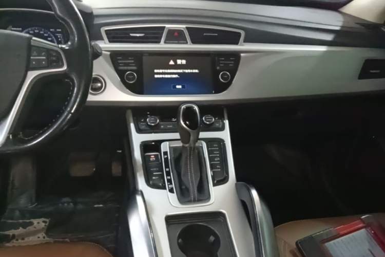 Used Geely Auto Emgrand X7 Sport 2016 1.8TD Automatic ZhiZun Version Audio And AC Panel