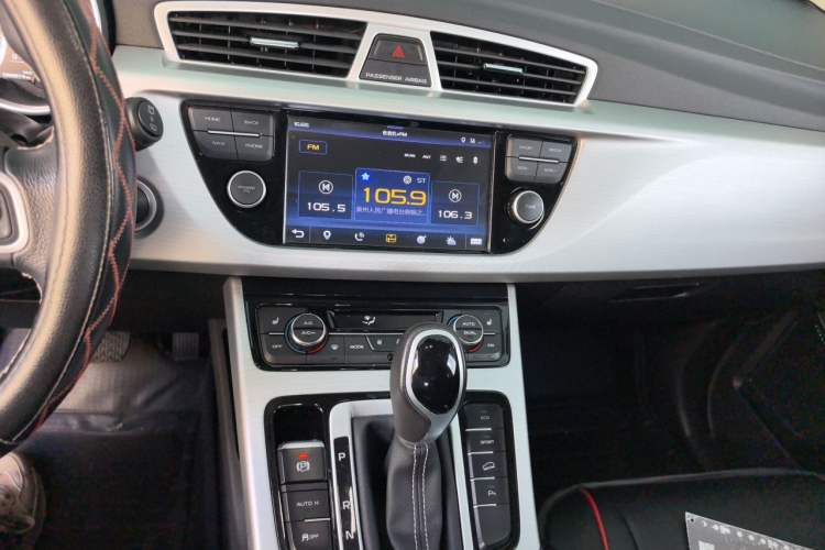 Used Geely Auto Emgrand X7 Sport 2016 1.8TD Automatic Smart Model Audio And AC Panel