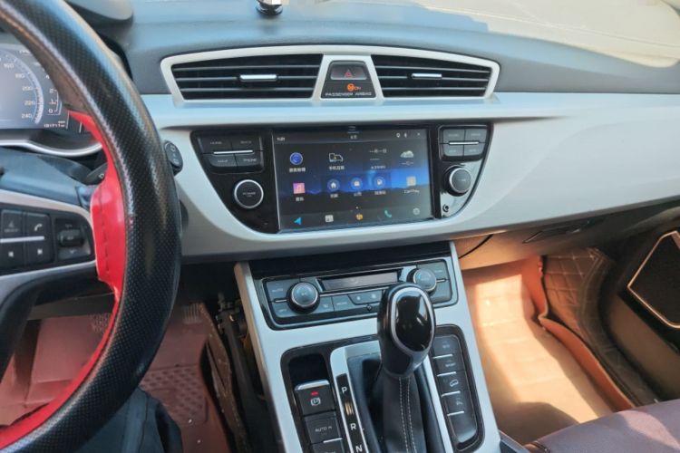 Used Geely Auto Emgrand X7 Sport 2016 1.8TD Automatic Smart Connectivity Version Audio And AC Panel