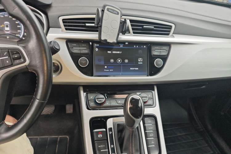 Used Geely Auto Emgrand X7 Sport 2016 1.8TD Automatic ZhiZun Version Audio And AC Panel