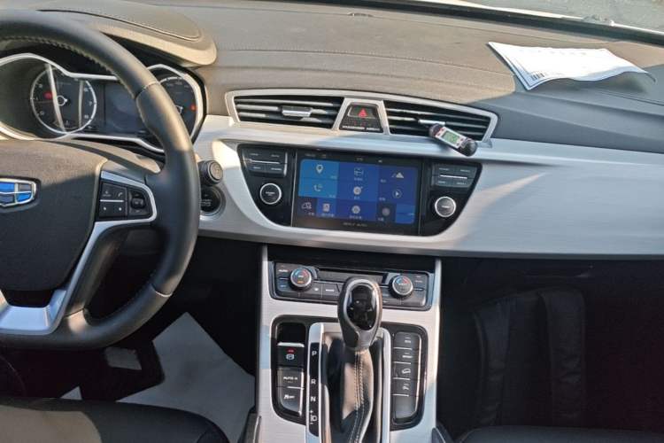 Used Geely Auto Emgrand X7 Sport 2016 1.8TD Automatic ZhiShang Model Audio And AC Panel