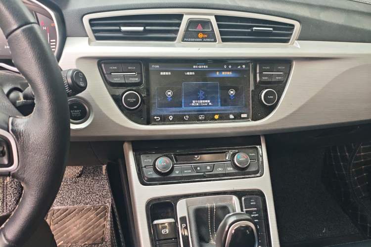 Used Geely Auto Emgrand X7 Sport 2016 1.8TD Automatic ZhiShang Model Audio And AC Panel