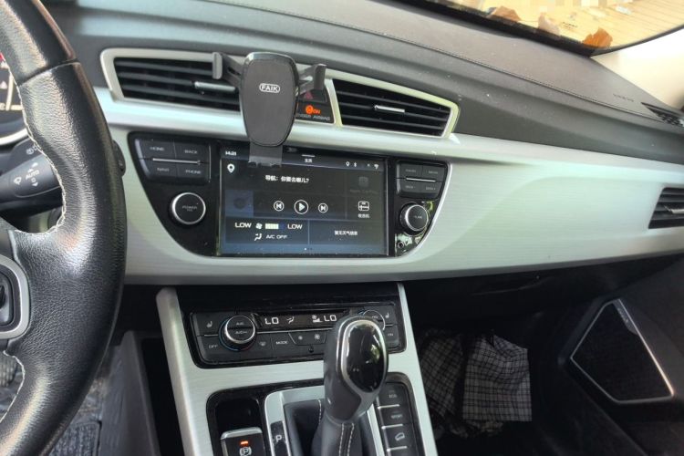 Used Geely Auto Emgrand X7 Sport 2016 1.8TD Automatic Smart Model Audio And AC Panel