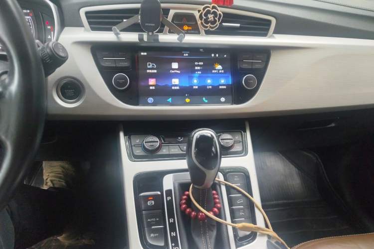 Used Geely Auto Emgrand X7 Sport 2016 1.8TD Automatic ZhiZun Version Audio And AC Panel