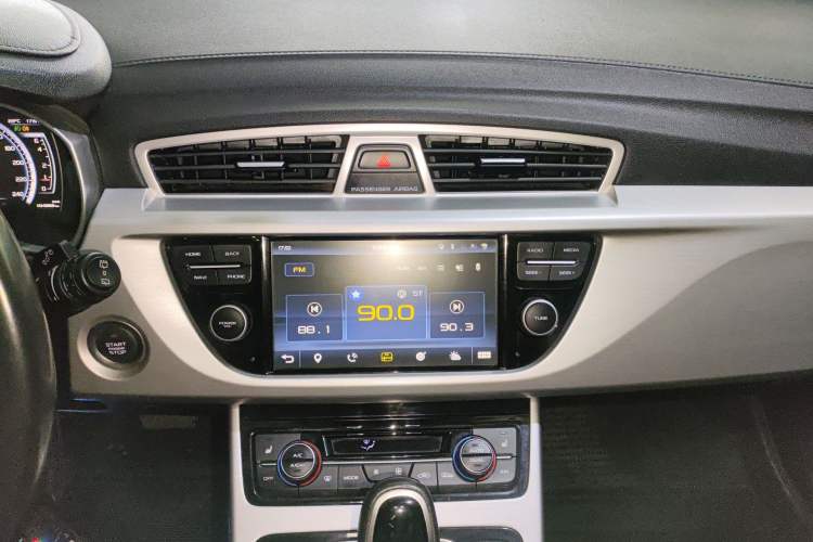 Used Geely Auto Emgrand X7 Sport 2016 1.8TD Automatic ZhiZun Version Audio And AC Panel