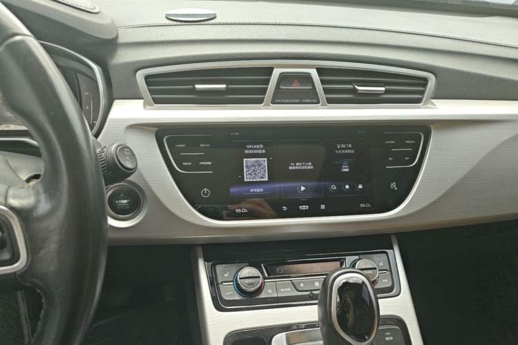 Used Geely Auto Emgrand X7 Sport 2016 1.8TD Automatic ZhiZun Version Audio And AC Panel