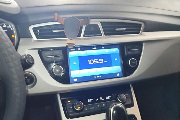 Used Geely Auto Emgrand X7 Sport 2016 1.8TD Automatic ZhiShang Model Audio And AC Panel