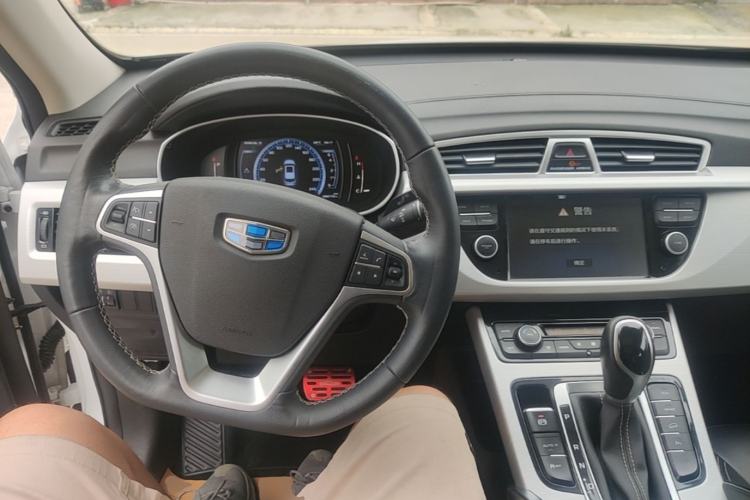 Used Geely Auto Emgrand X7 Sport 2016 1.8TD Automatic Smart Connectivity Version Center Console