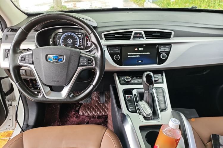 Used Geely Auto Emgrand X7 Sport 2016 1.8TD Automatic ZhiZun Version Center Console