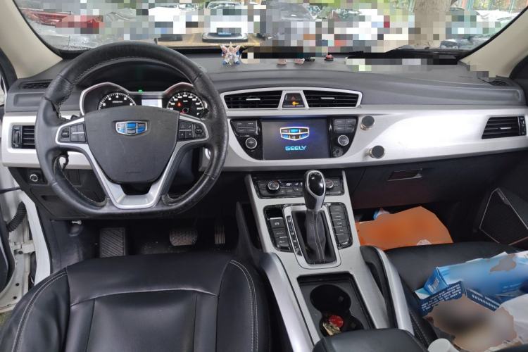 Used Geely Auto Emgrand X7 Sport 2016 1.8TD Automatic ZhiShang Model Center Console