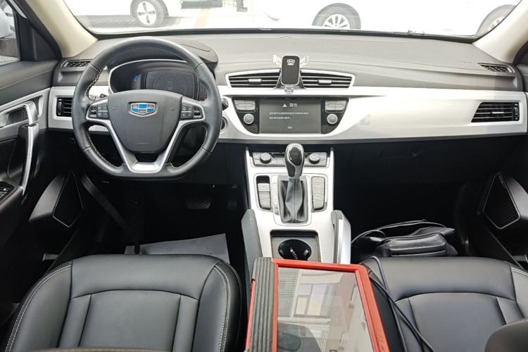 Used Geely Auto Emgrand X7 Sport 2016 1.8TD Automatic Smart Connectivity Version Center Console